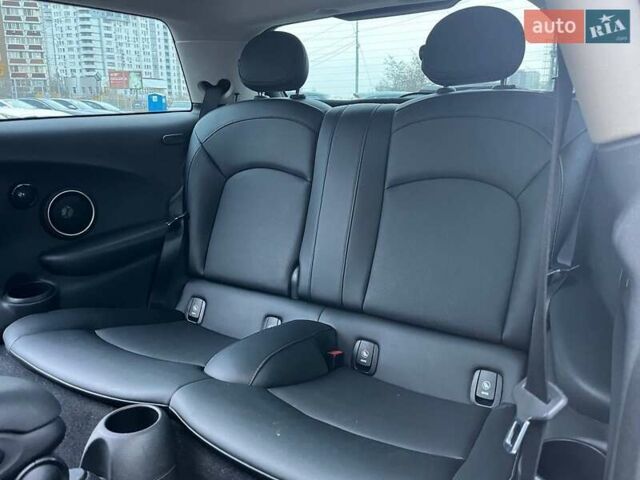 Сірий Міні Cooper, об'ємом двигуна 2 л та пробігом 92 тис. км за 12990 $, фото 10 на Automoto.ua