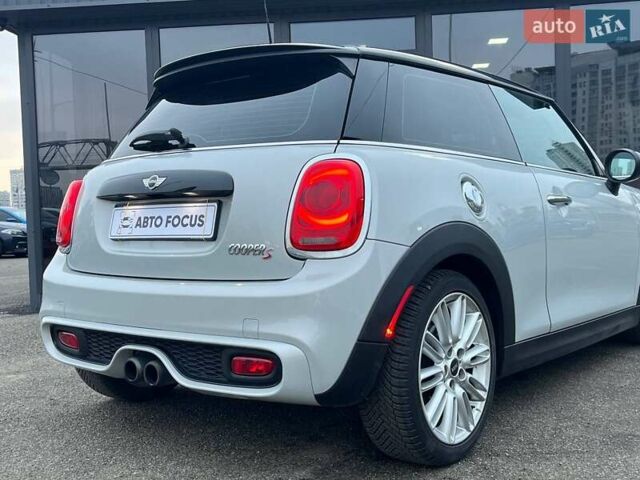 Сірий Міні Cooper, об'ємом двигуна 2 л та пробігом 92 тис. км за 12990 $, фото 8 на Automoto.ua