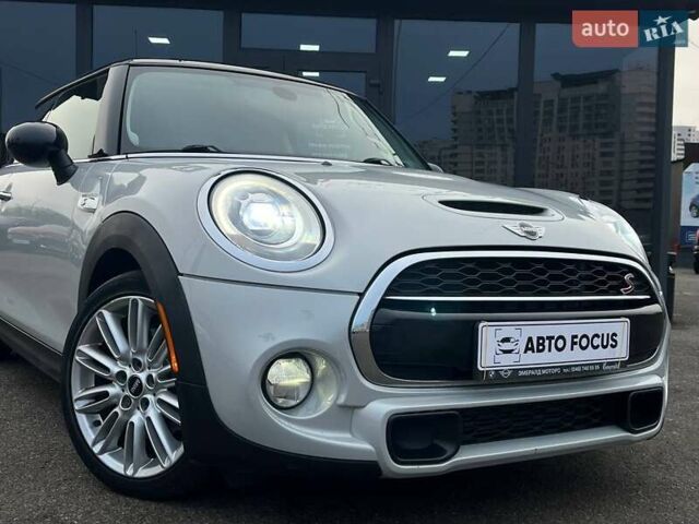 Сірий Міні Cooper, об'ємом двигуна 2 л та пробігом 92 тис. км за 12990 $, фото 1 на Automoto.ua
