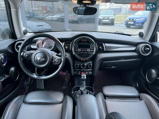 Сірий Міні Cooper, об'ємом двигуна 2 л та пробігом 92 тис. км за 12990 $, фото 13 на Automoto.ua