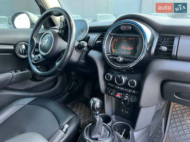 Серый Мини Купер, объемом двигателя 1.5 л и пробегом 101 тыс. км за 12040 $, фото 41 на Automoto.ua