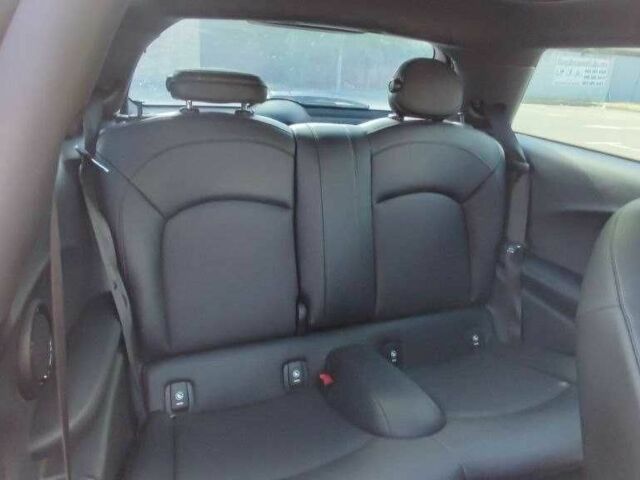 Сірий Міні Cooper, об'ємом двигуна 1.5 л та пробігом 49 тис. км за 13507 $, фото 7 на Automoto.ua