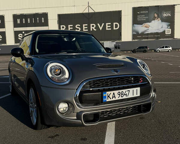 Серый Мини Купер, объемом двигателя 2 л и пробегом 58 тыс. км за 15999 $, фото 5 на Automoto.ua