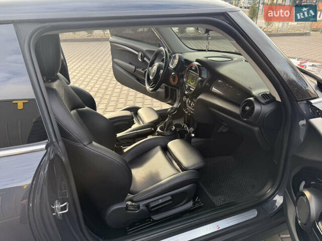 Серый Мини Купер, объемом двигателя 2 л и пробегом 117 тыс. км за 14500 $, фото 21 на Automoto.ua