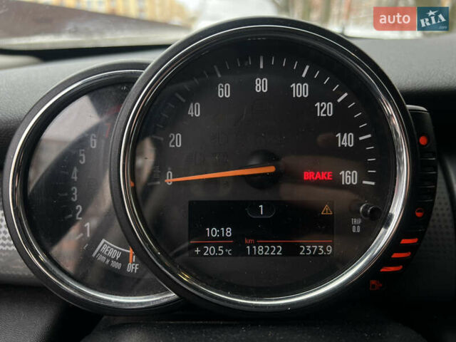 Серый Мини Купер, объемом двигателя 1.5 л и пробегом 118 тыс. км за 10500 $, фото 10 на Automoto.ua