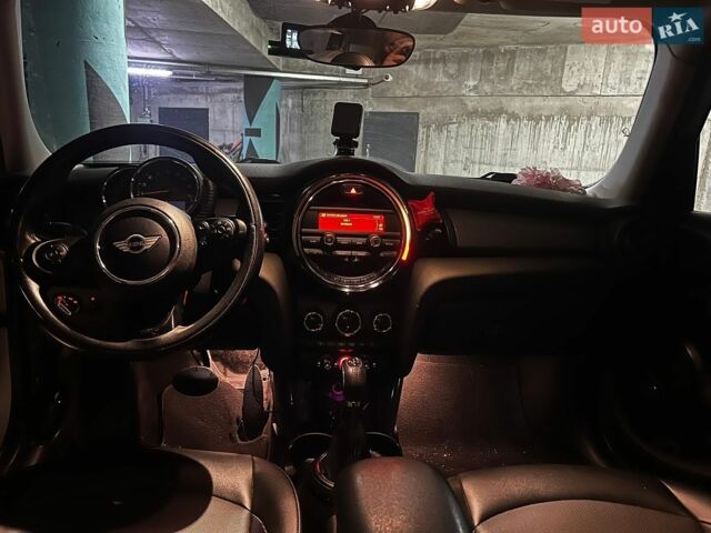 Сірий Міні Cooper, об'ємом двигуна 1.5 л та пробігом 160 тис. км за 12500 $, фото 11 на Automoto.ua