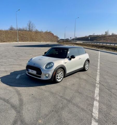 Серый Мини Купер, объемом двигателя 1.5 л и пробегом 143 тыс. км за 10900 $, фото 2 на Automoto.ua