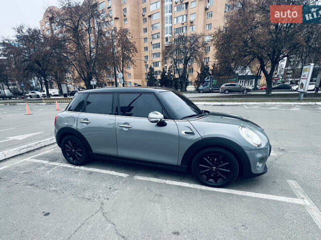 Сірий Міні Cooper, об'ємом двигуна 1.5 л та пробігом 170 тис. км за 14200 $, фото 6 на Automoto.ua