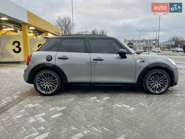 Серый Мини Купер, объемом двигателя 2 л и пробегом 140 тыс. км за 13800 $, фото 6 на Automoto.ua