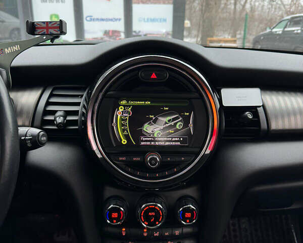 Сірий Міні Cooper, об'ємом двигуна 1.5 л та пробігом 143 тис. км за 11800 $, фото 7 на Automoto.ua