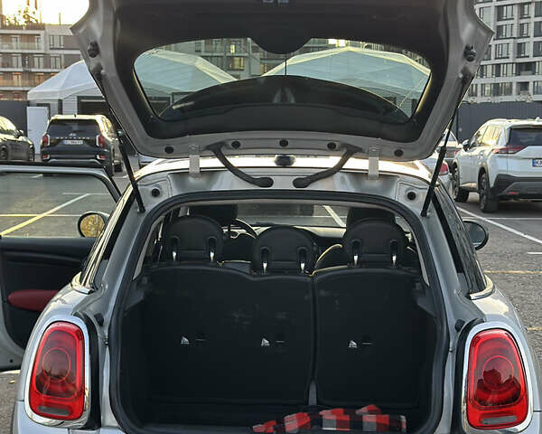 Сірий Міні Cooper, об'ємом двигуна 1.5 л та пробігом 136 тис. км за 13500 $, фото 15 на Automoto.ua