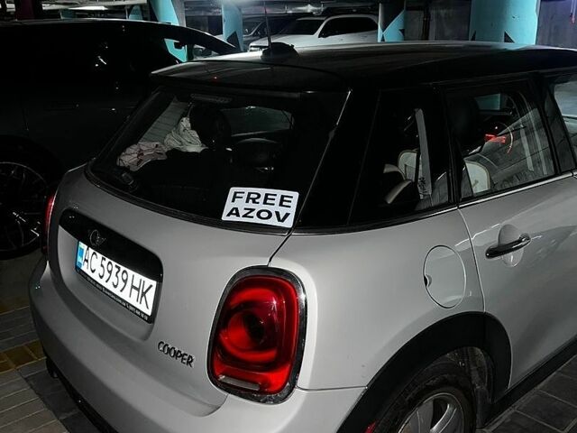 Сірий Міні Cooper, об'ємом двигуна 1.5 л та пробігом 160 тис. км за 12500 $, фото 8 на Automoto.ua