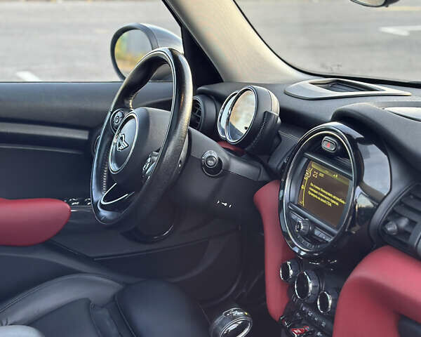 Сірий Міні Cooper, об'ємом двигуна 1.5 л та пробігом 136 тис. км за 13500 $, фото 19 на Automoto.ua