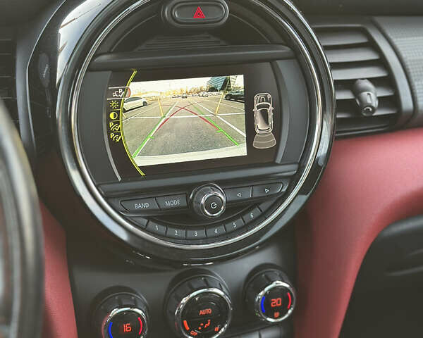 Сірий Міні Cooper, об'ємом двигуна 1.5 л та пробігом 136 тис. км за 13500 $, фото 32 на Automoto.ua