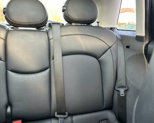 Сірий Міні Cooper, об'ємом двигуна 1.5 л та пробігом 136 тис. км за 13500 $, фото 34 на Automoto.ua