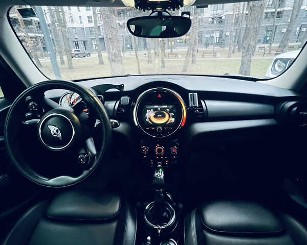 Сірий Міні Cooper, об'ємом двигуна 1.5 л та пробігом 170 тис. км за 14200 $, фото 8 на Automoto.ua