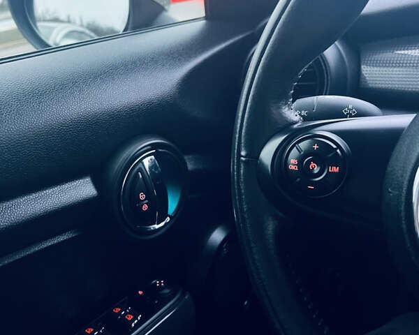 Сірий Міні Cooper, об'ємом двигуна 1.5 л та пробігом 170 тис. км за 14200 $, фото 15 на Automoto.ua