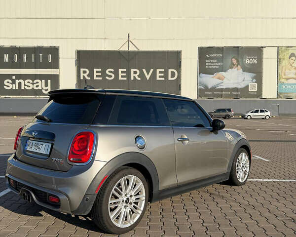 Серый Мини Купер, объемом двигателя 2 л и пробегом 58 тыс. км за 15999 $, фото 1 на Automoto.ua