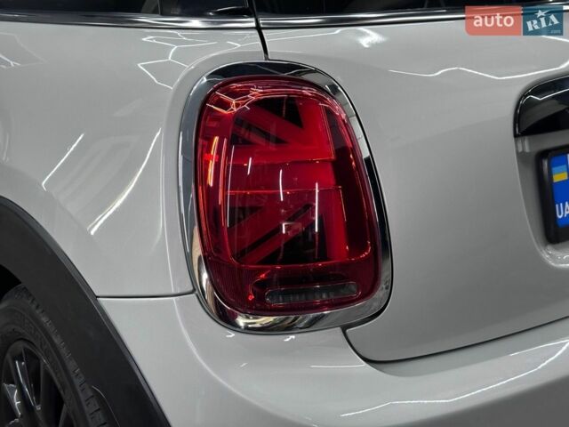 Сірий Міні Cooper, об'ємом двигуна 1.5 л та пробігом 101 тис. км за 12700 $, фото 4 на Automoto.ua
