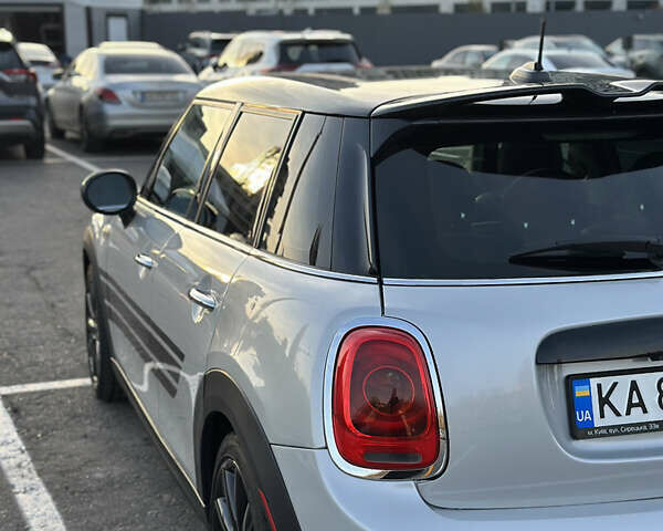 Сірий Міні Cooper, об'ємом двигуна 1.5 л та пробігом 136 тис. км за 13500 $, фото 6 на Automoto.ua