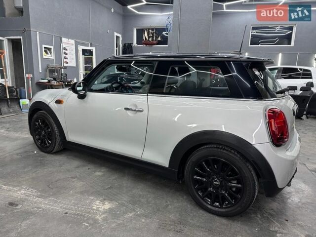 Серый Мини Купер, объемом двигателя 1.5 л и пробегом 101 тыс. км за 14600 $, фото 1 на Automoto.ua