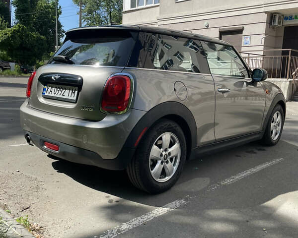 Сірий Міні Cooper, об'ємом двигуна 1.5 л та пробігом 45 тис. км за 10900 $, фото 4 на Automoto.ua