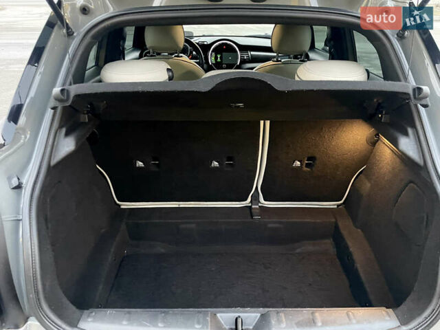 Серый Мини Купер, объемом двигателя 2 л и пробегом 140 тыс. км за 13800 $, фото 30 на Automoto.ua