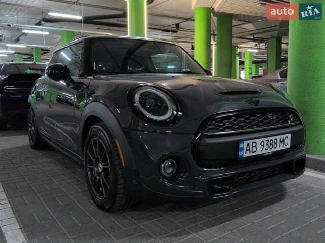Сірий Міні Cooper, об'ємом двигуна 2 л та пробігом 125 тис. км за 16000 $, фото 1 на Automoto.ua