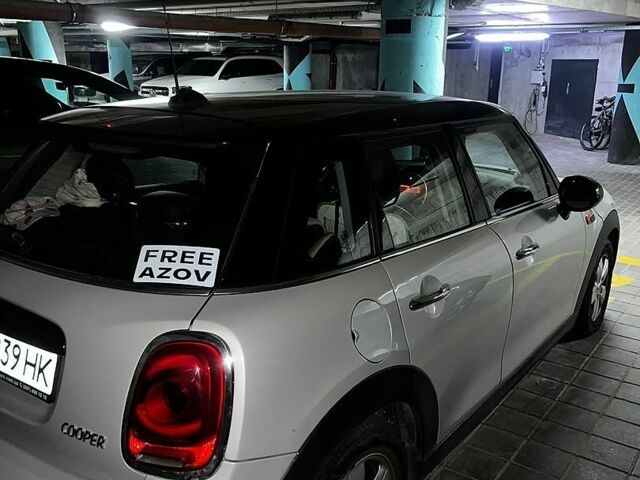 Сірий Міні Cooper, об'ємом двигуна 1.5 л та пробігом 160 тис. км за 12500 $, фото 7 на Automoto.ua