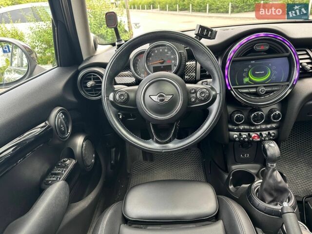 Сірий Міні Cooper, об'ємом двигуна 2 л та пробігом 68 тис. км за 13490 $, фото 14 на Automoto.ua