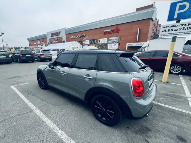 Сірий Міні Cooper, об'ємом двигуна 1.5 л та пробігом 170 тис. км за 14200 $, фото 2 на Automoto.ua