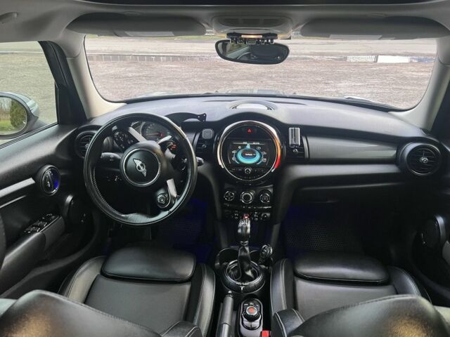 Сірий Міні Cooper, об'ємом двигуна 1.5 л та пробігом 160 тис. км за 14700 $, фото 7 на Automoto.ua