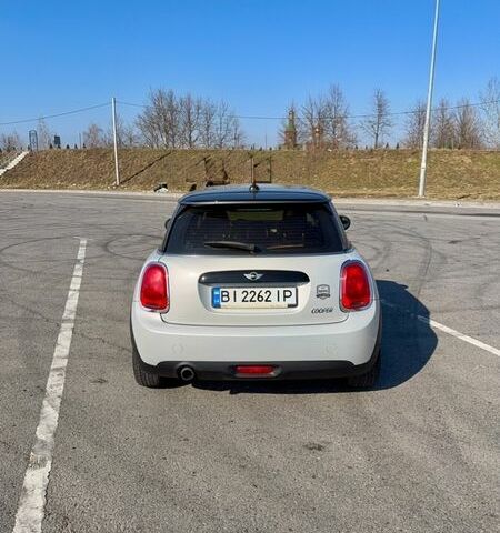 Серый Мини Купер, объемом двигателя 1.5 л и пробегом 143 тыс. км за 10900 $, фото 4 на Automoto.ua