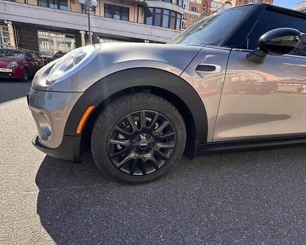 Сірий Міні Cooper, об'ємом двигуна 1.5 л та пробігом 105 тис. км за 16500 $, фото 2 на Automoto.ua