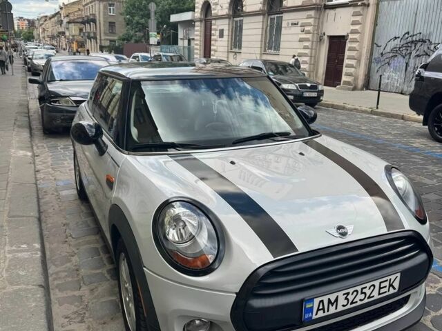 Сірий Міні Cooper, об'ємом двигуна 1.5 л та пробігом 74 тис. км за 15088 $, фото 2 на Automoto.ua