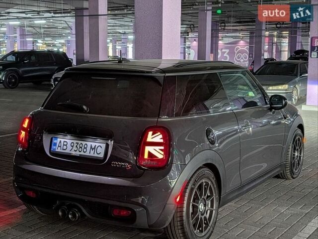 Сірий Міні Cooper, об'ємом двигуна 2 л та пробігом 121 тис. км за 15000 $, фото 1 на Automoto.ua