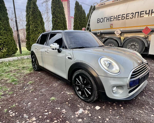 Сірий Міні Cooper, об'ємом двигуна 1.5 л та пробігом 160 тис. км за 14700 $, фото 3 на Automoto.ua
