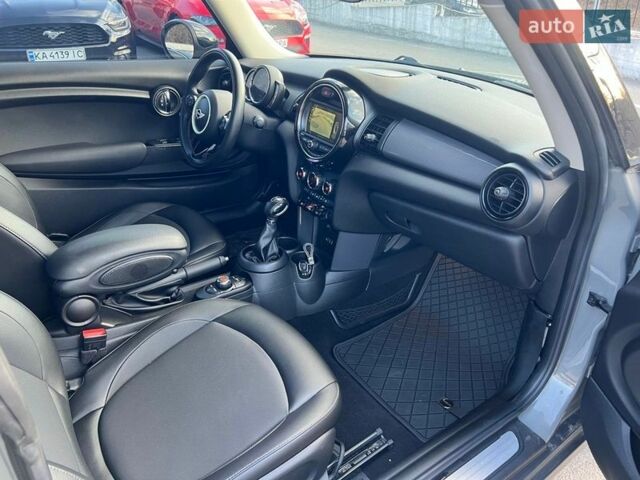 Сірий Міні Cooper, об'ємом двигуна 1.5 л та пробігом 104 тис. км за 12790 $, фото 18 на Automoto.ua