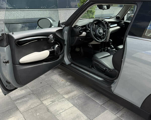 Мини Купер 2017 в Киеве на Automoto.ua Серый Мини Купер, объемом двигателя 2 л и пробегом 73 тыс. км за 16700 $, фото 16 на Automoto.ua