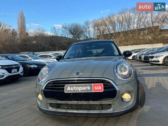 Сірий Міні Cooper, об'ємом двигуна 1.5 л та пробігом 104 тис. км за 12790 $, фото 1 на Automoto.ua