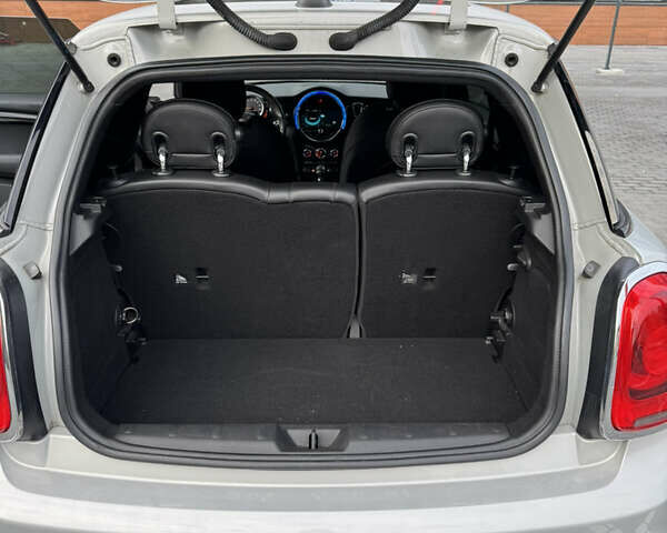 Сірий Міні Cooper, об'ємом двигуна 2 л та пробігом 89 тис. км за 17100 $, фото 9 на Automoto.ua