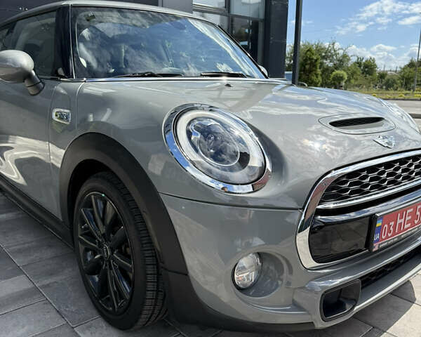 Мини Купер 2017 в Киеве на Automoto.ua Серый Мини Купер, объемом двигателя 2 л и пробегом 73 тыс. км за 16700 $, фото 4 на Automoto.ua