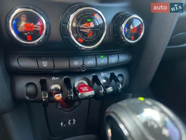 Сірий Міні Cooper, об'ємом двигуна 1.5 л та пробігом 104 тис. км за 12790 $, фото 15 на Automoto.ua