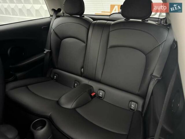 Сірий Міні Cooper, об'ємом двигуна 1.5 л та пробігом 102 тис. км за 13100 $, фото 20 на Automoto.ua