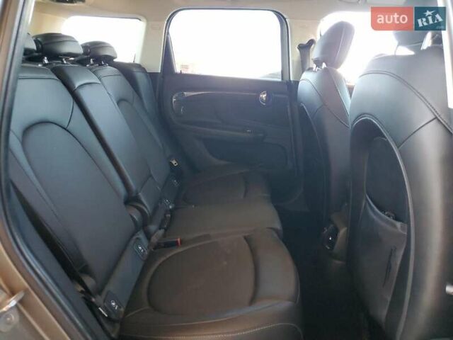 Серый Мини Купер, объемом двигателя 2 л и пробегом 129 тыс. км за 9000 $, фото 9 на Automoto.ua