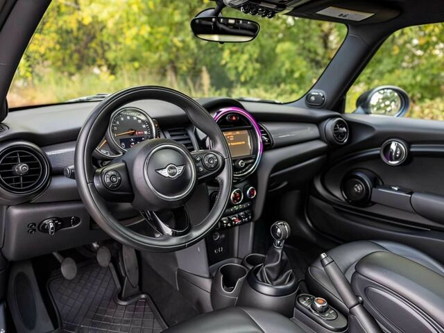 Сірий Міні Cooper, об'ємом двигуна 1.5 л та пробігом 50 тис. км за 11500 $, фото 7 на Automoto.ua