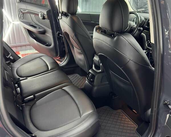 Серый Мини Купер, объемом двигателя 2 л и пробегом 99 тыс. км за 15500 $, фото 18 на Automoto.ua