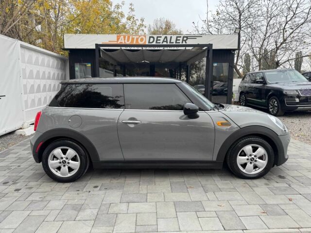 Сірий Міні Cooper, об'ємом двигуна 1.5 л та пробігом 102 тис. км за 13400 $, фото 9 на Automoto.ua