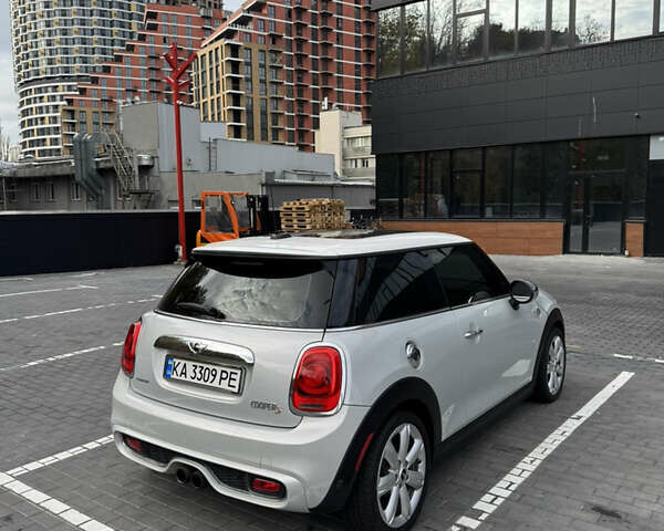 Сірий Міні Cooper, об'ємом двигуна 2 л та пробігом 89 тис. км за 17100 $, фото 6 на Automoto.ua