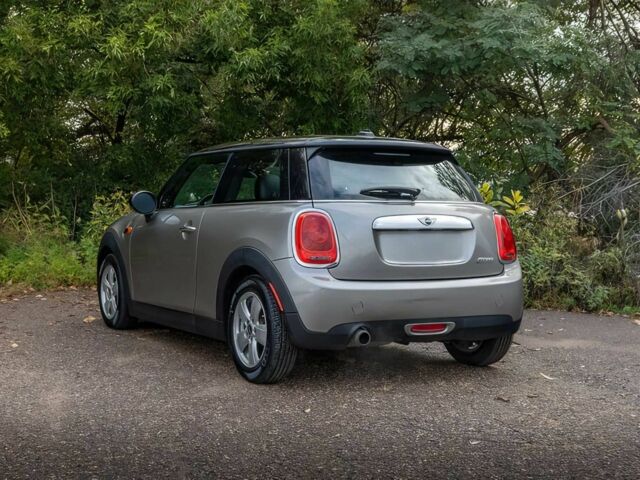 Сірий Міні Cooper, об'ємом двигуна 1.5 л та пробігом 50 тис. км за 11500 $, фото 4 на Automoto.ua